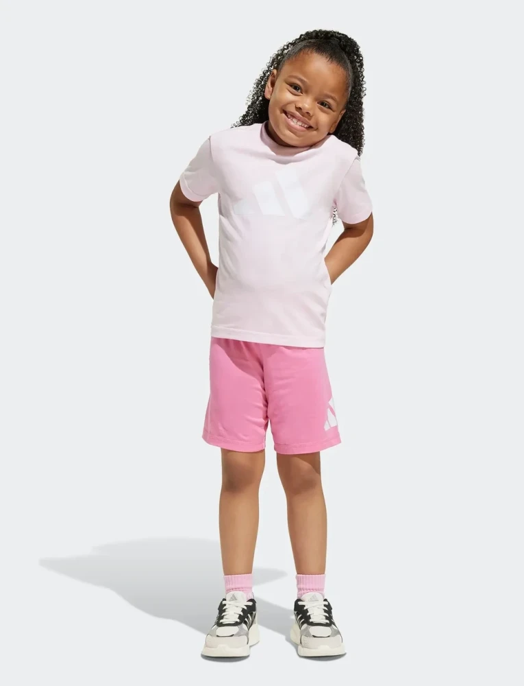 Ensembles avec t-shirt à manches courtes