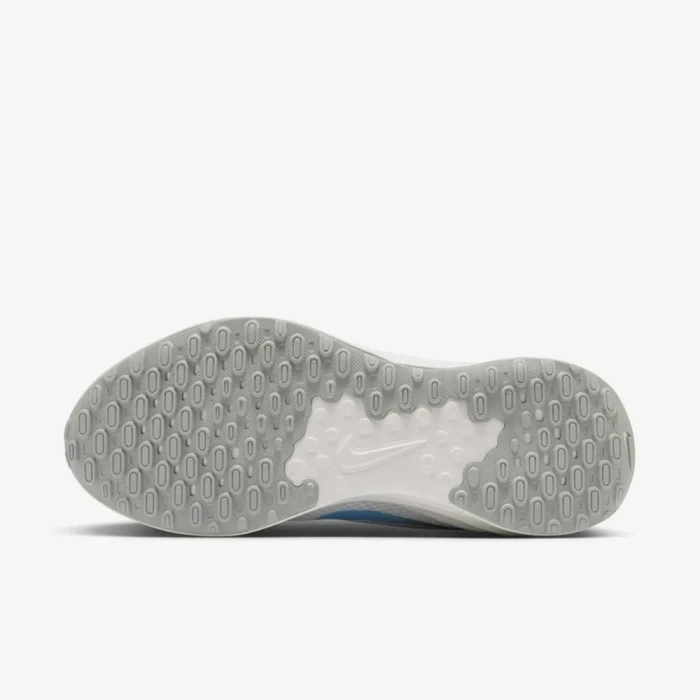 Nike Revolution 7