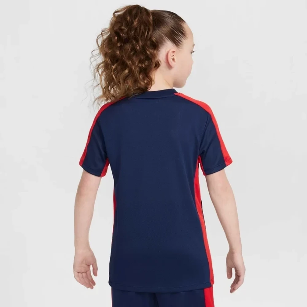 Nike Trophy23