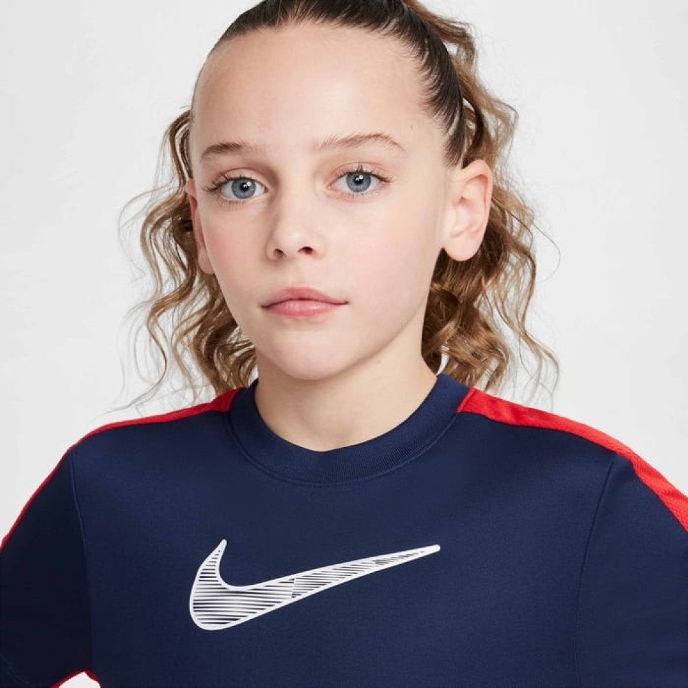 Nike Trophy23