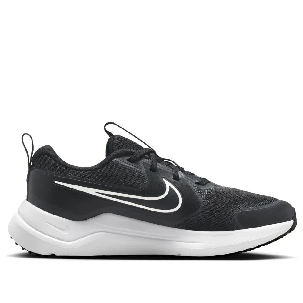 Nike Cosmic Runner