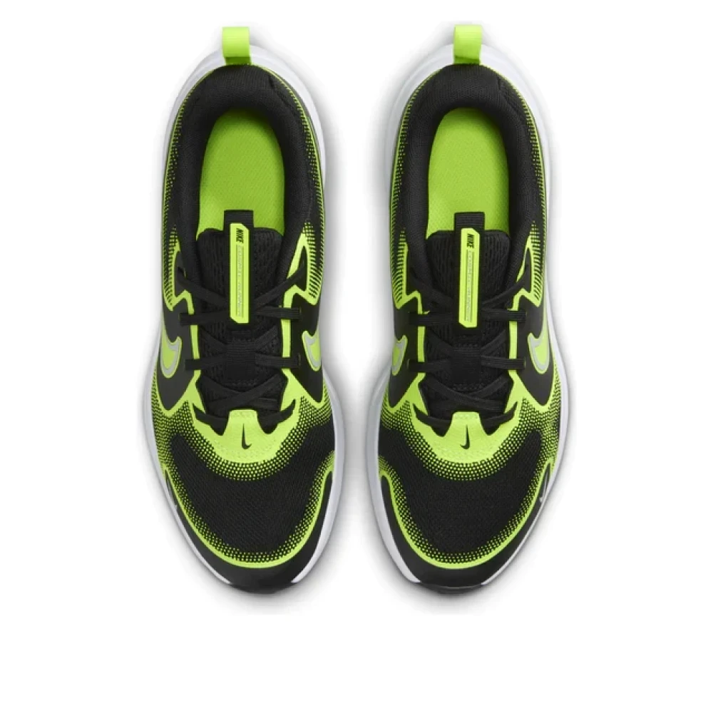 Nike Cosmic Runner