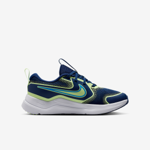 Nike Cosmic Runner