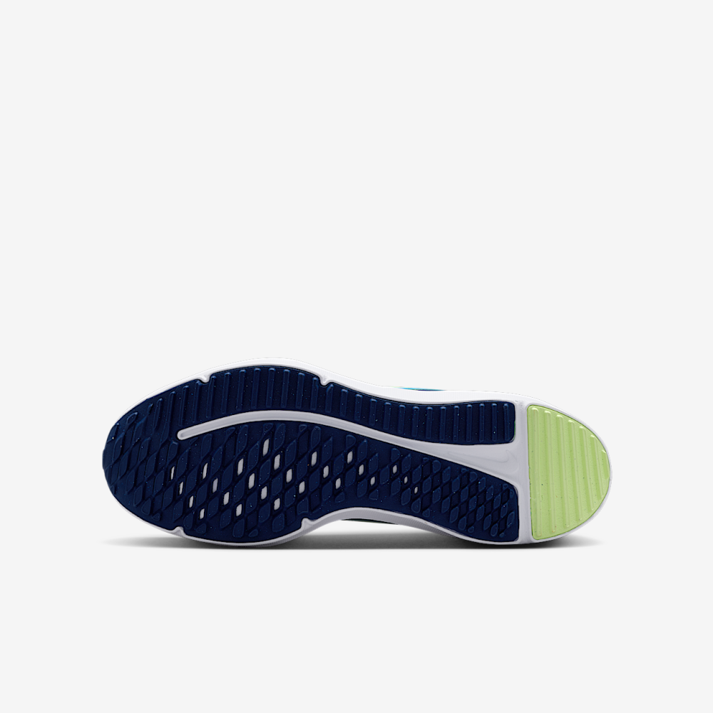 Nike Cosmic Runner