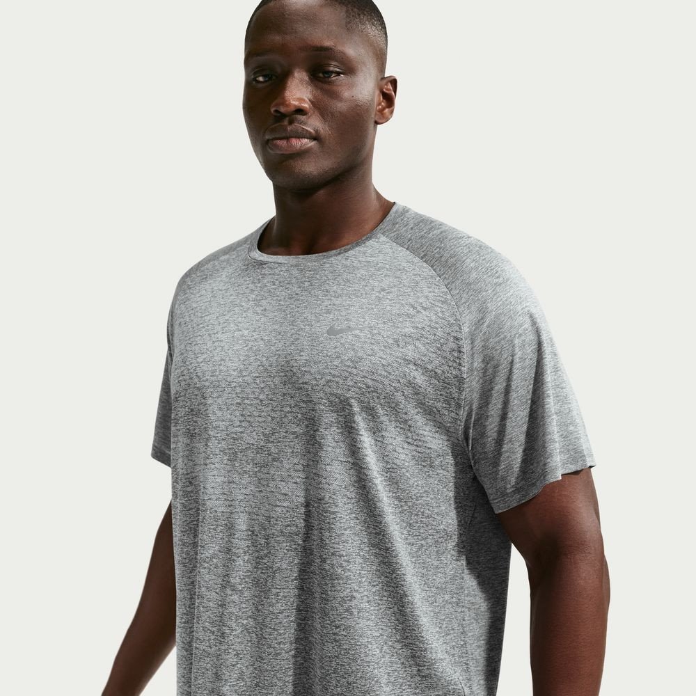 T-shirt fonctionnel à manches courtes pour hommes Nike DFADV STRIDE SS TOP