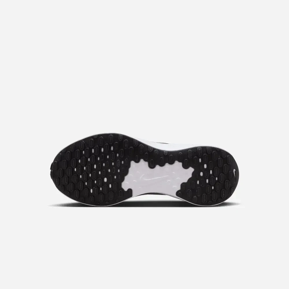 Nike Revolution 7