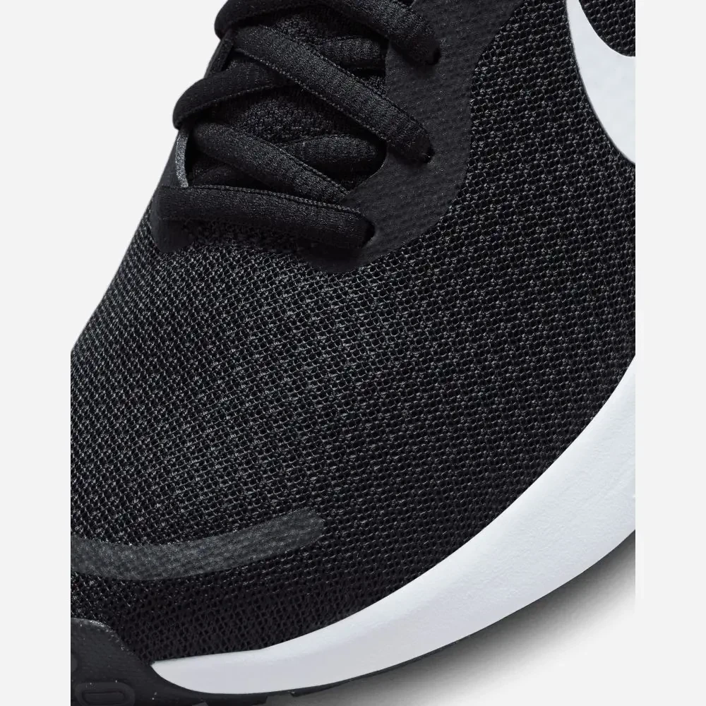 Nike Revolution 7